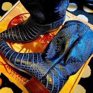 Blue/black Lucchese boots, sz 9.5